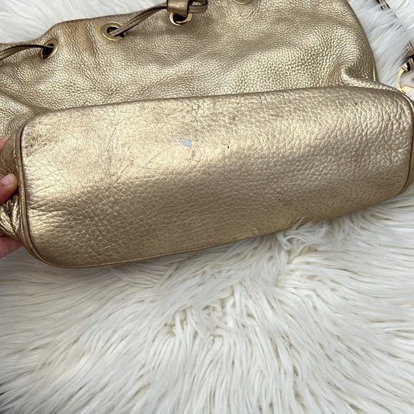 Michael Kors Leather Bucket Shoulder Bag Gold - Picture 3 of 16